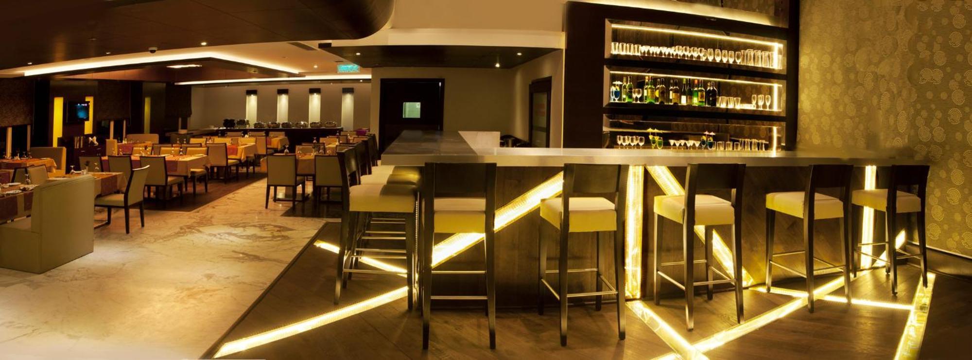 Treehouse Queens Pearl Ґурґаон Екстер'єр фото
